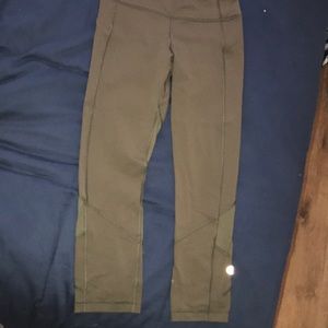 Lululemon Dark Olive Pace Rival Crop size 4